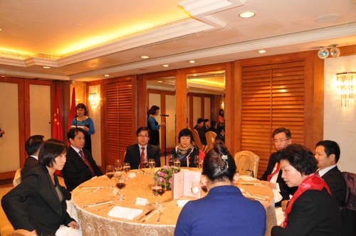 Les 64 ans des relations sino-vietnamiennes célébrés à Hong Kong et à Macao - ảnh 1